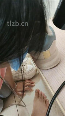 图片[12]-【爱可呀】学姐舌头清洗各种鞋/脚喂食踩舌【完整版】-绳艺资料库