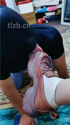 图片[1]-【西安欣】脚插嘴/舔皮鞋白袜/踩踏-绳艺资料库
